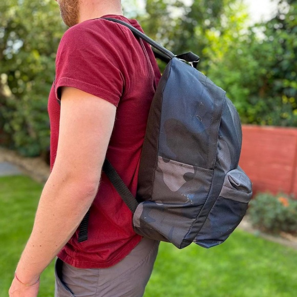 Adidas black camo back pack - Picture 2 of 4